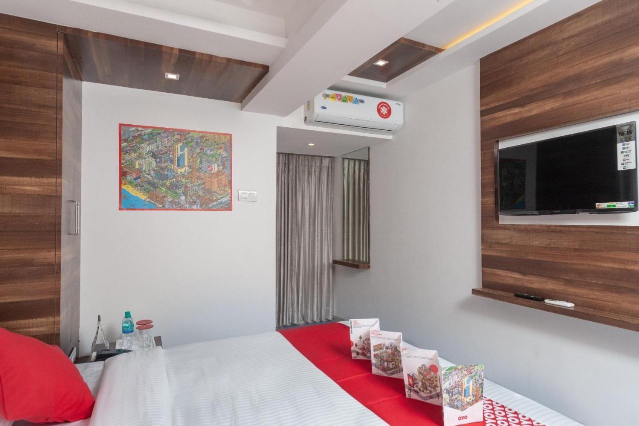 Capital O Admire Suit Hospitality Chennai Bagian luar foto