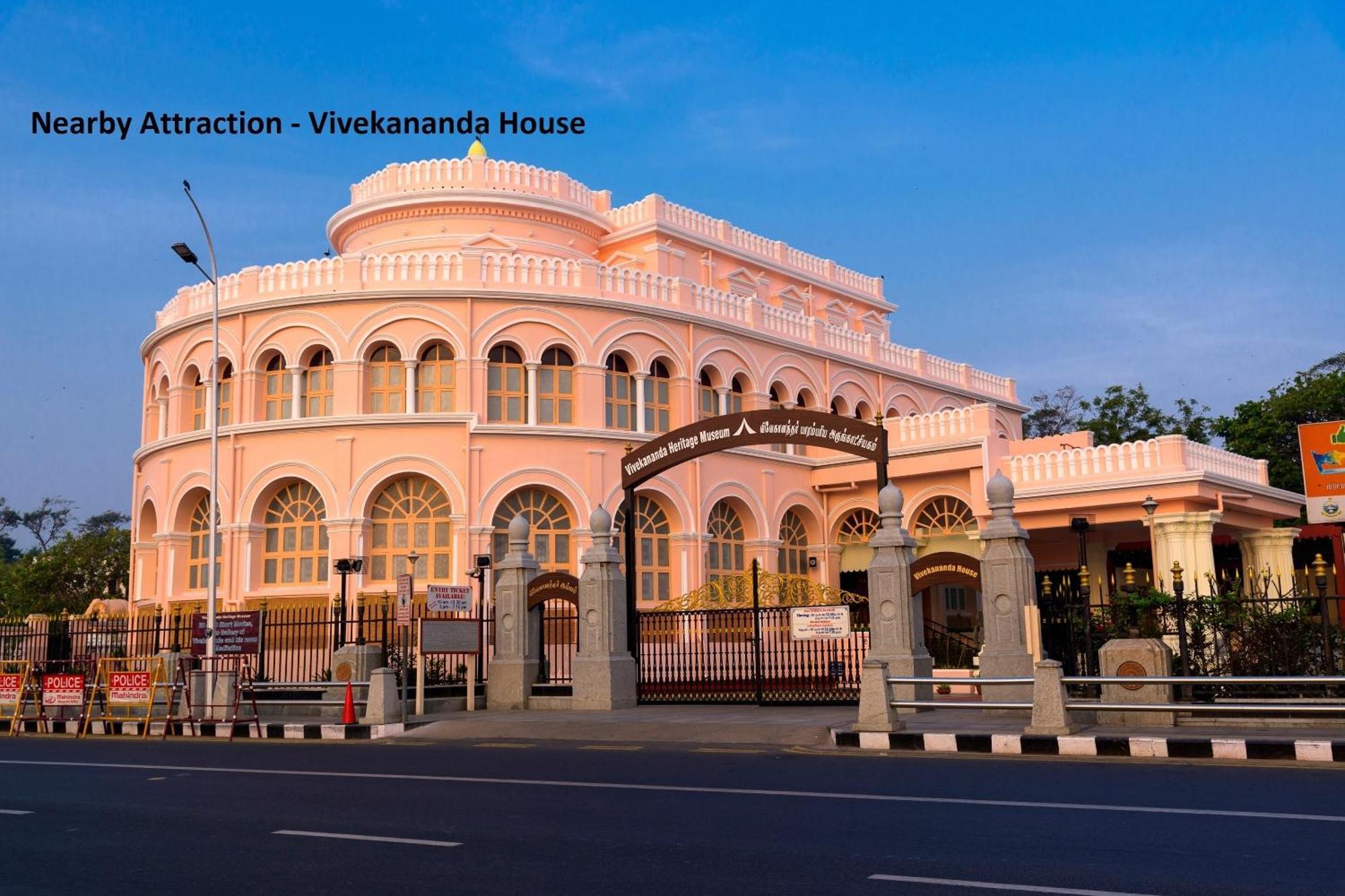 Capital O Admire Suit Hospitality Chennai Bagian luar foto