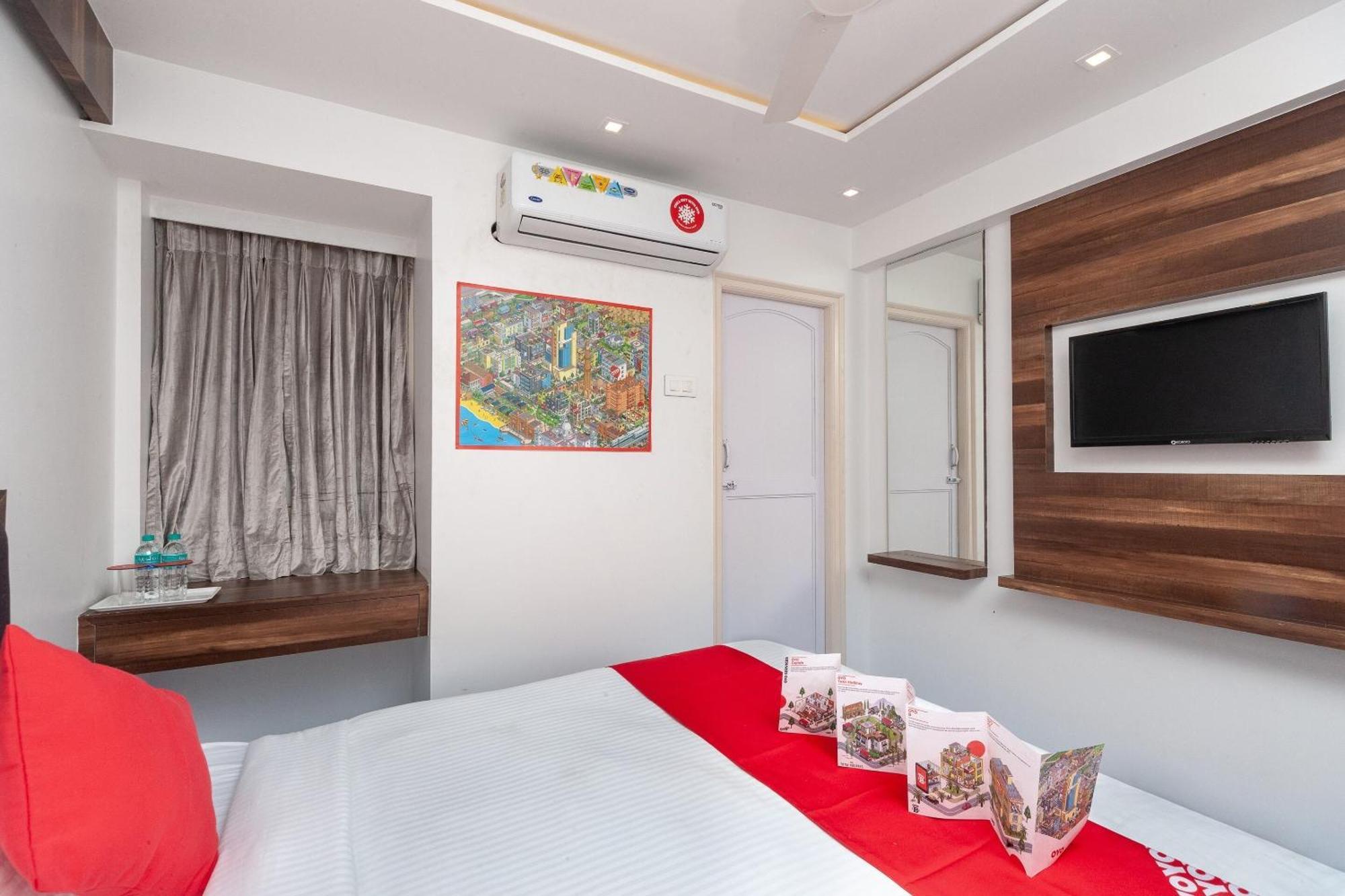 Capital O Admire Suit Hospitality Chennai Bagian luar foto
